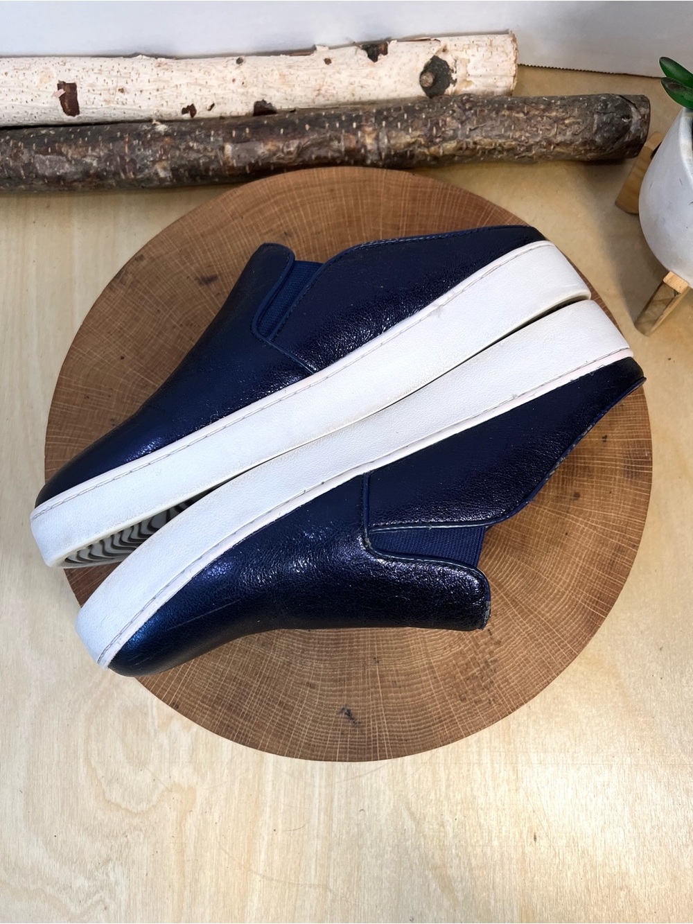 Vionic Splendid Dakota Metallic Navy Blue Slip On Sneaker Mule Shoes Size 8 - Picture 4 of 16
